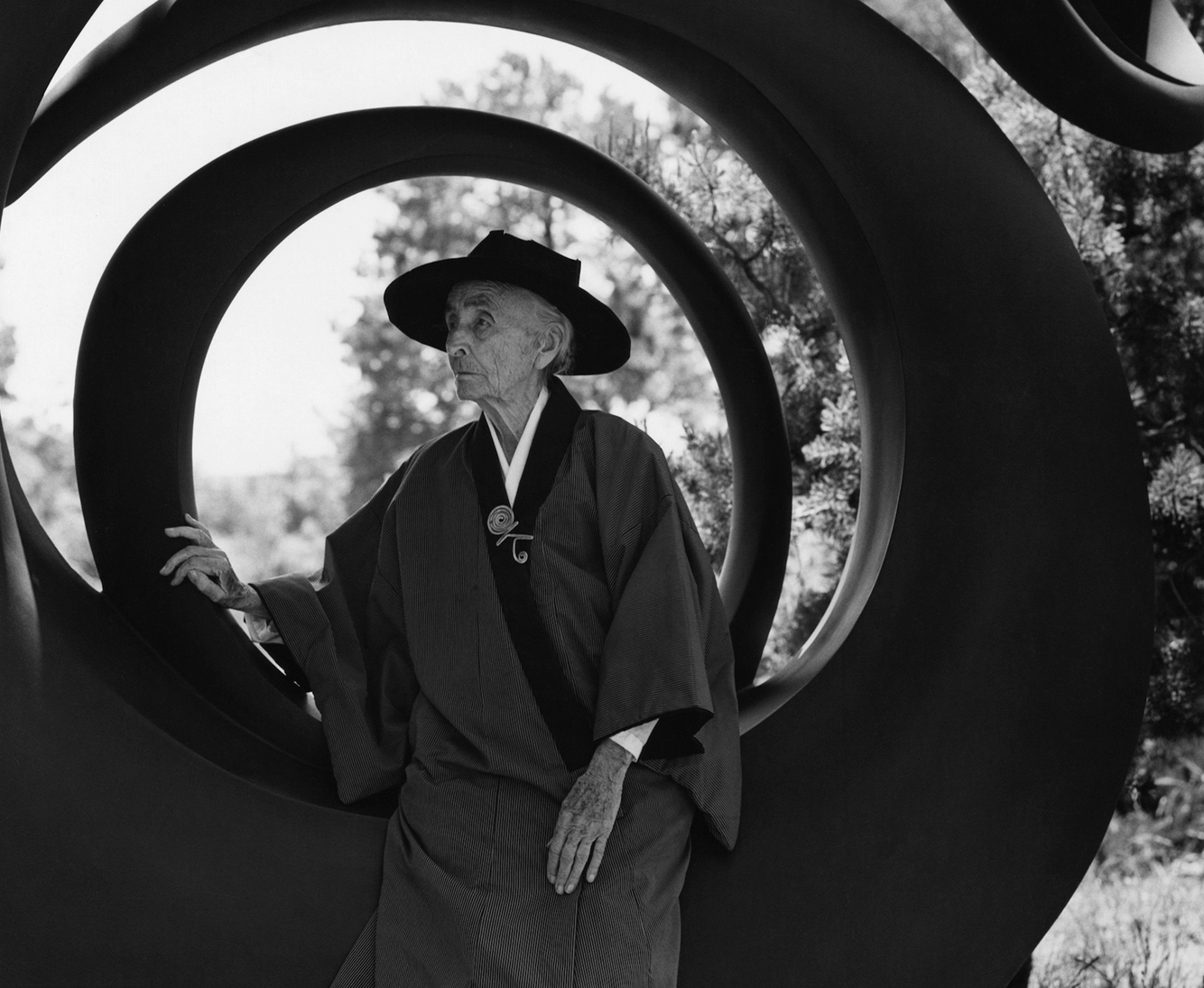 Portrait of the Artist O'Keeffe S/ magazine