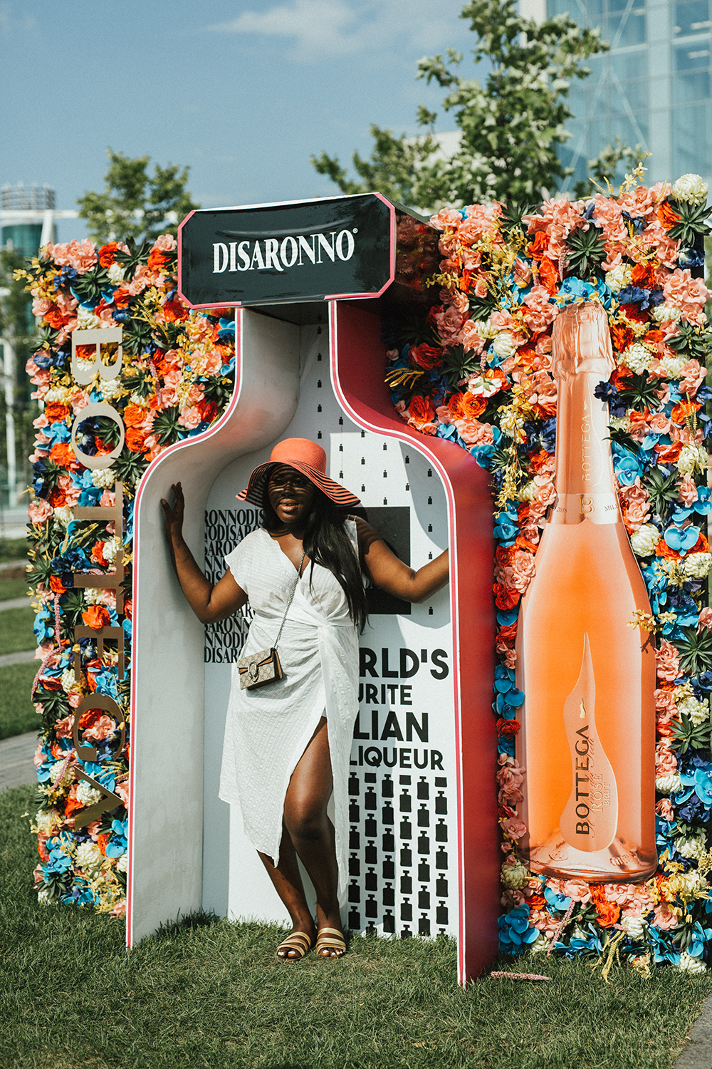 Pretty In Pink Third Annual Rosé Picnic S/ magazine