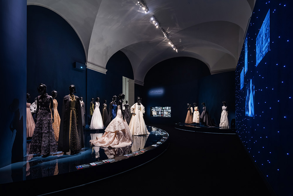 Christian Dior, Designer of Dreams”: Maison Dior showcased at