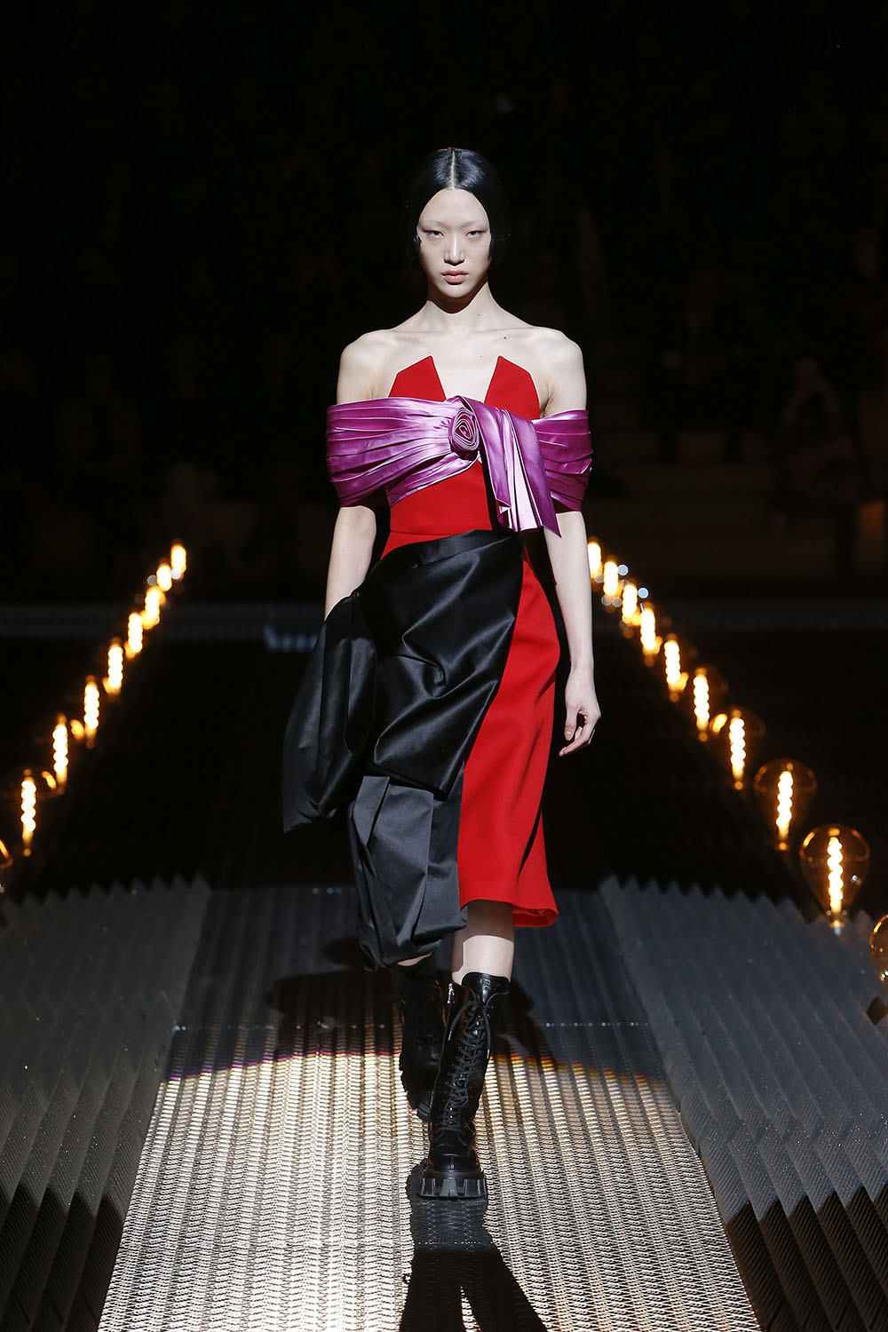 Prada Fall/Winter 2019 Womenswear Show: Anatomy of Romance - S/ magazine