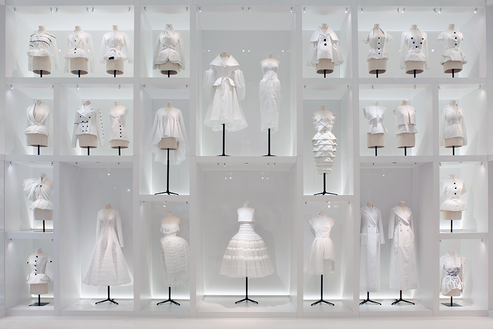 Christian Dior, Designer of Dreams”: Maison Dior showcased at