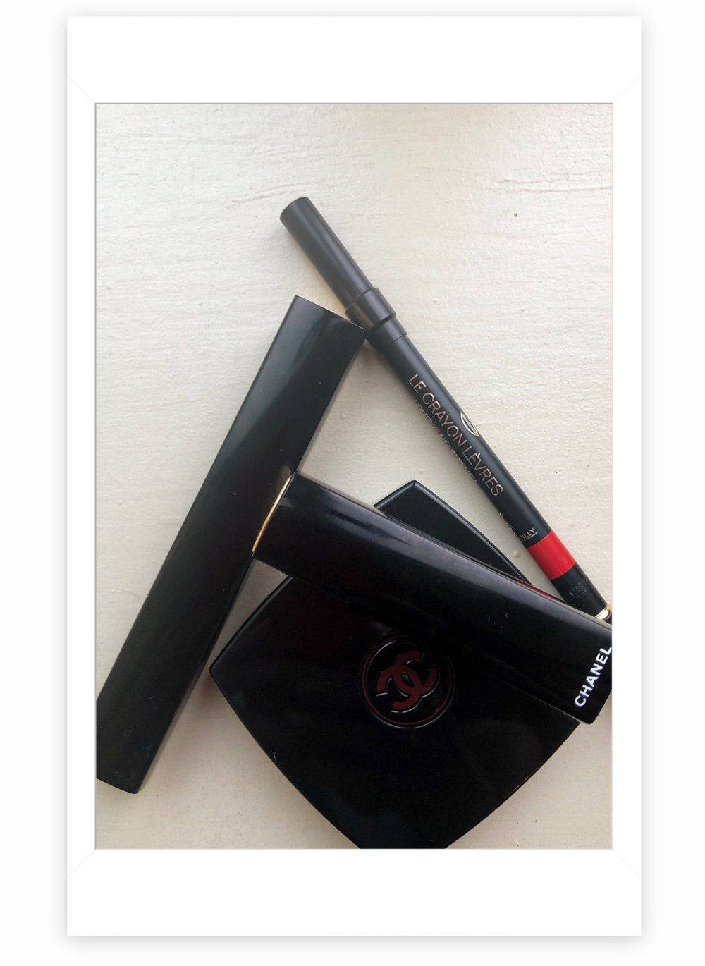 Red Kiss for Valentine's Day: The Lip Crayon « Jumbo » by Chanel - ZOE  Magazine