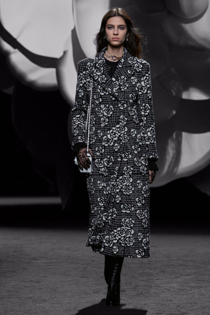 Chanel's Fall Collection Was an Ode to the Camellia – WWD
