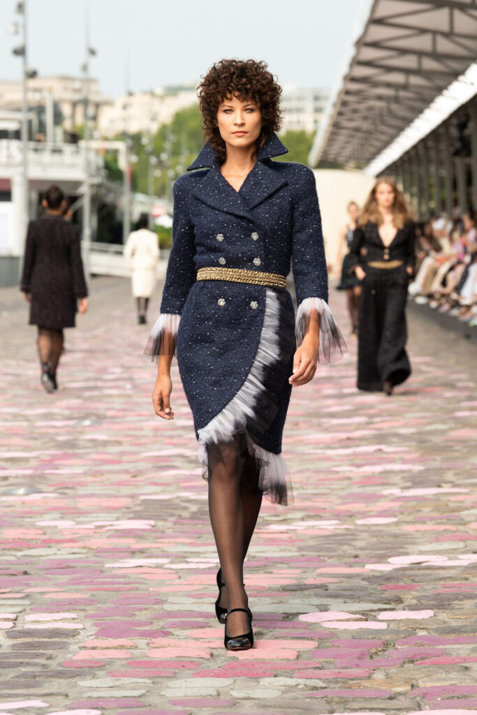 CHANEL's Fall-Winter 2023/24 Haute Couture Collection Embraces Sensitivity  and Boldness in Perfect Harmony - S/ magazine