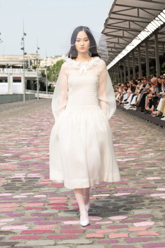CHANEL's Fall-Winter 2023/24 Haute Couture Collection Embraces Sensitivity  and Boldness in Perfect Harmony - S/ magazine