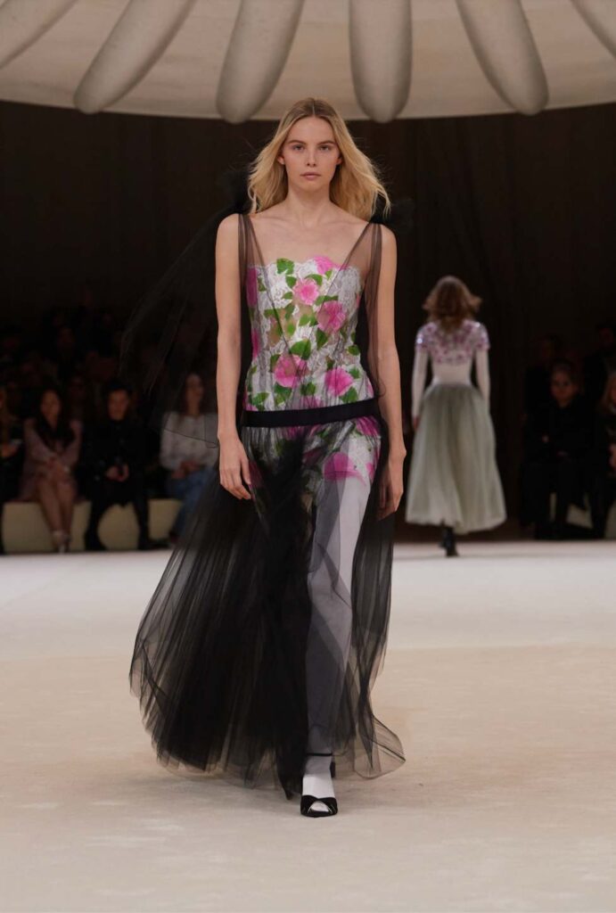 Chanel Spring 2024 Haute Couture Celebrates the Art of Dance - S/ magazine